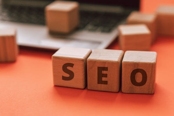 Améliorez votre SEO à Rennes avec un consultant expert